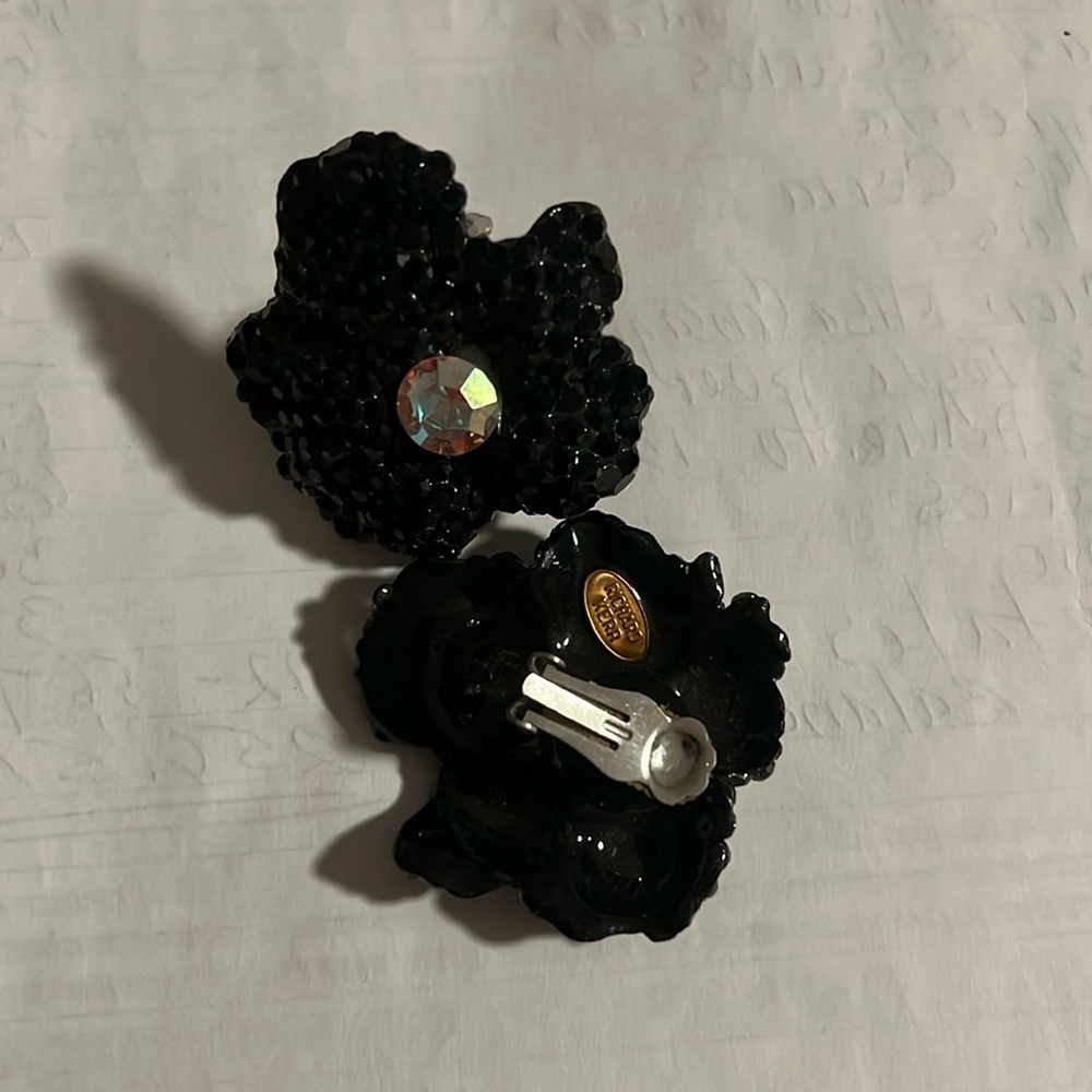 Clip a good condition, Richard Kerr